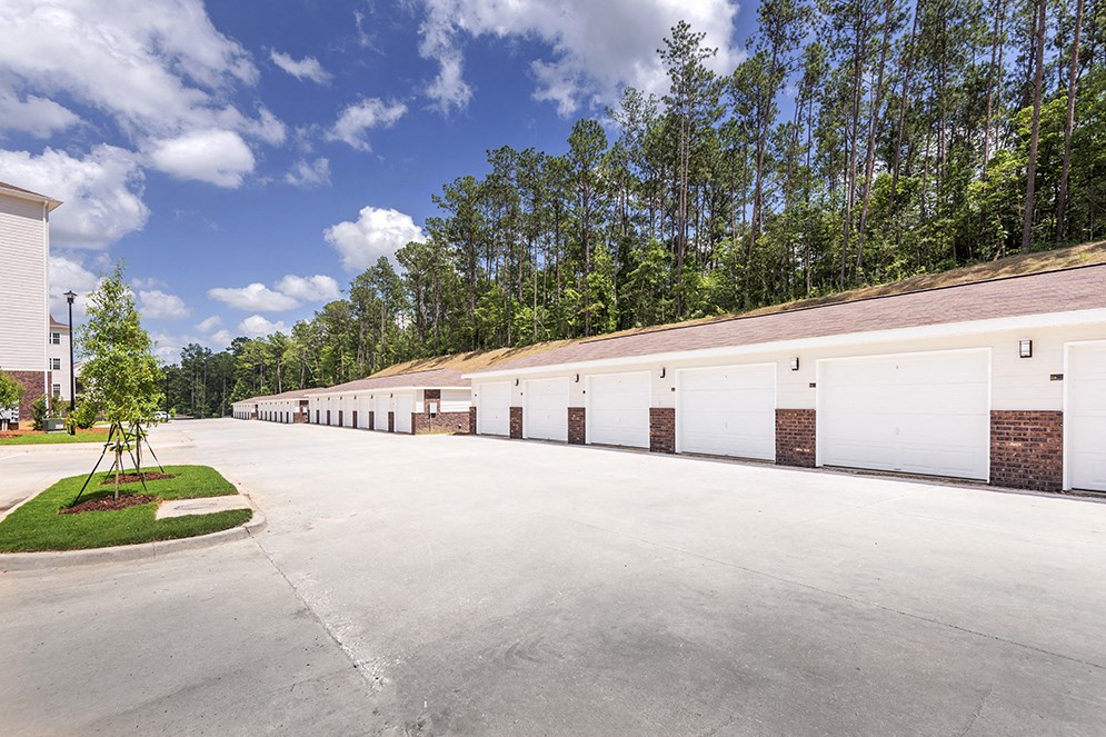 Available Storage Garages at The Met Apartment Homes, Mississippi