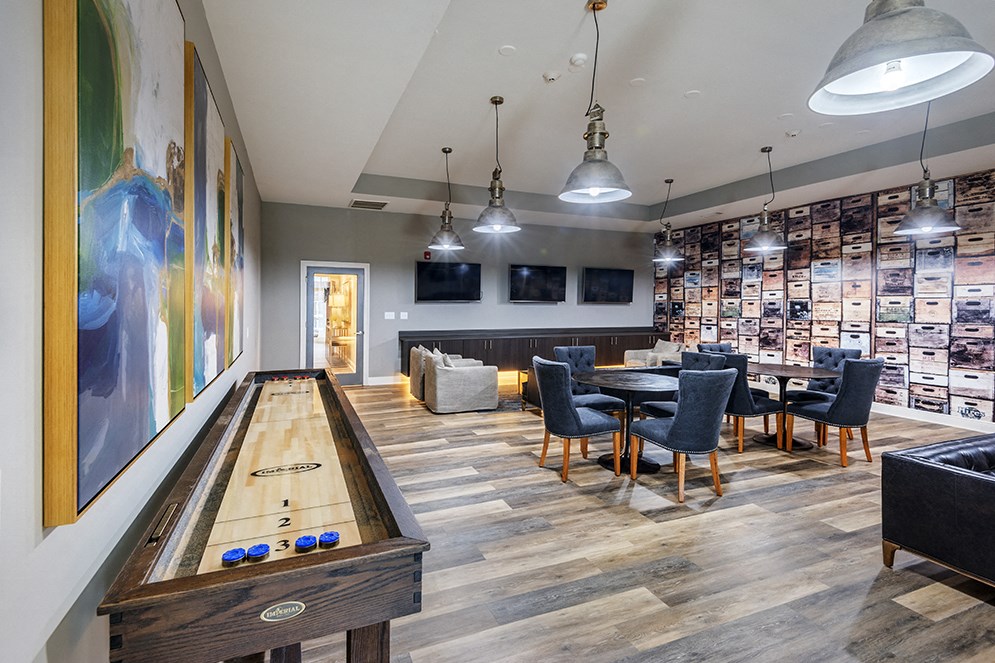 Clubhouse Game Room at The Met Apartment Homes, MS, 35402