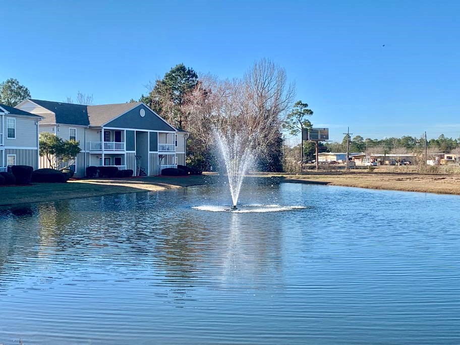 Apartment Landscape with Lake at The Pointe Apartment Homes, Gautier, Mississippi, 39553