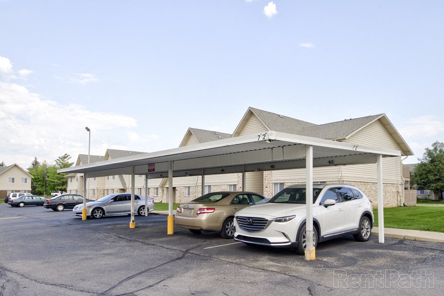 Garages Available at Lake Camelot Apartments, Indianapolis