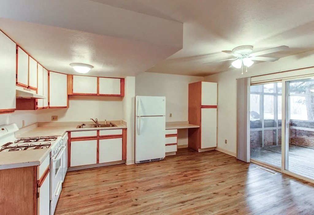 Faux Wood Flooring at Arbor Pointe Townhomes, Battle Creek, Michigan