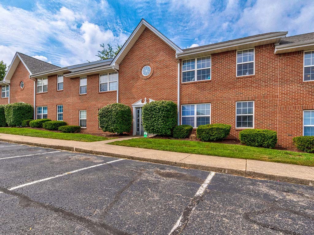 Apartment Exterior at HUB of New Albany, Indiana