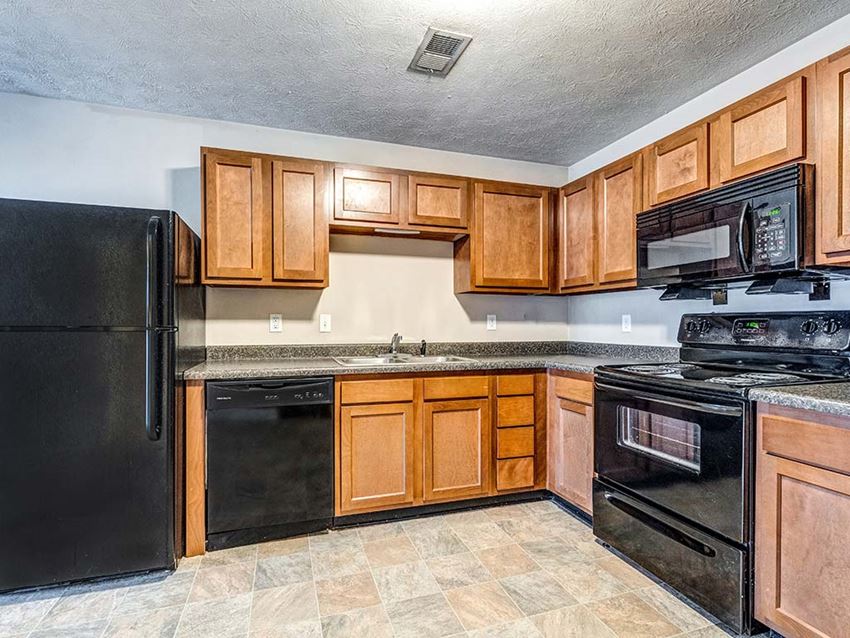 HUB Of New Albany Apartments, 4100 Prestwick Square, New Albany, IN