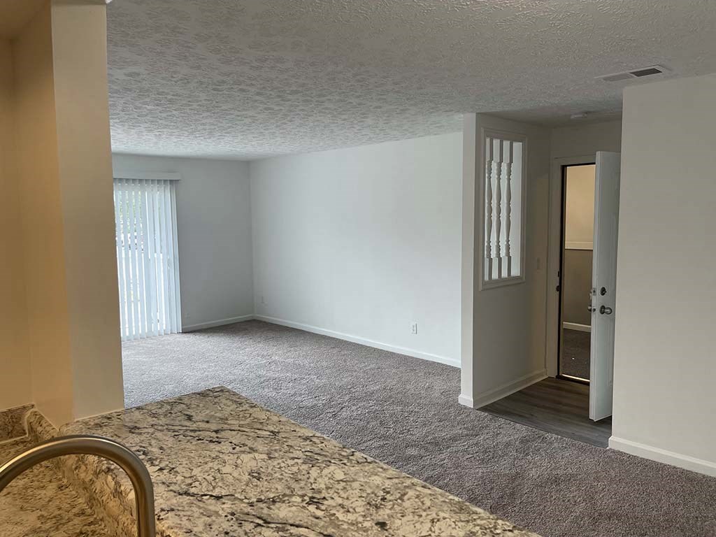 Spacious living room at Camelot East Apartments, Fairfield, OH