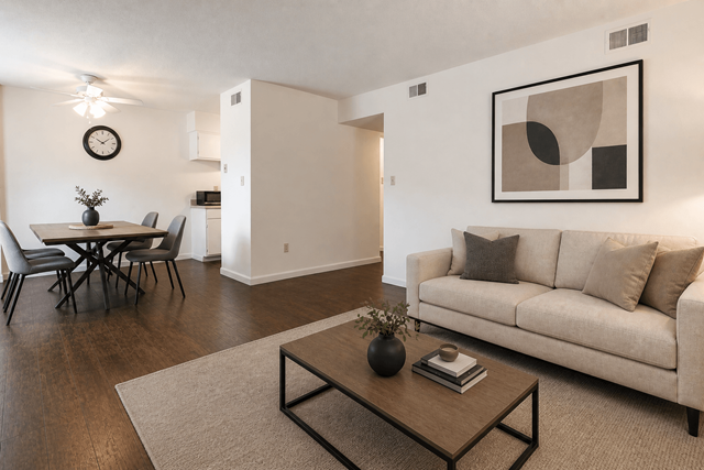 Candlewyck Apartments