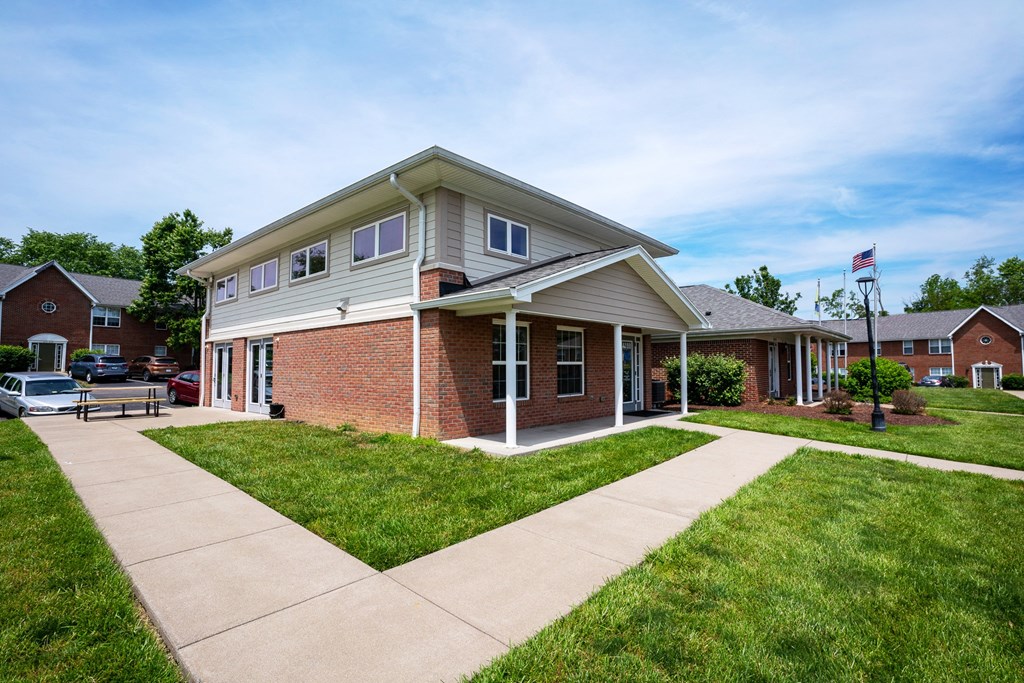 Walking Trail at HUB of New Albany, New Albany, 47150