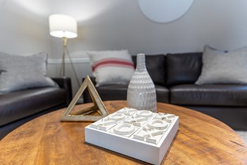 Lamp And Home Decor at Crestview at Louisville Apartments, Louisville, KY, 40217 - Photo Gallery 13