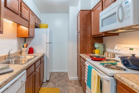 Fully Equipped Kitchen at Crestview at Louisville Apartments, Kentucky, 40217