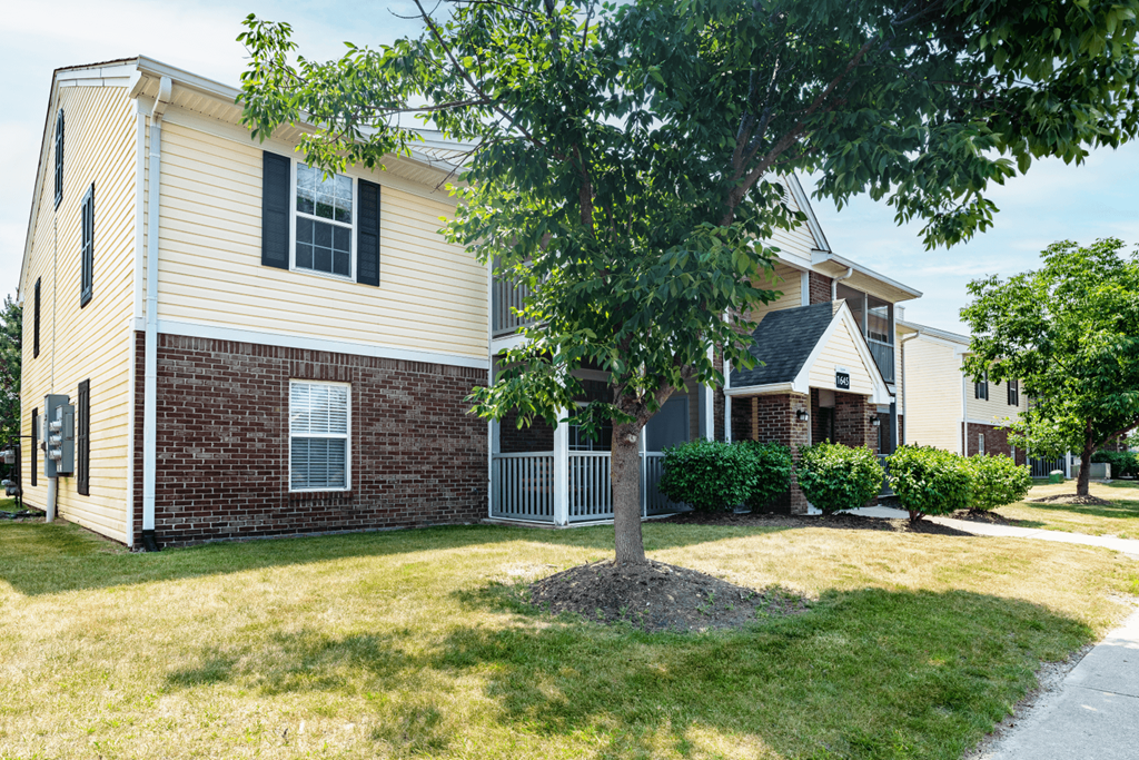 Apartments at Barton Farms in Greenwood, IN 46143