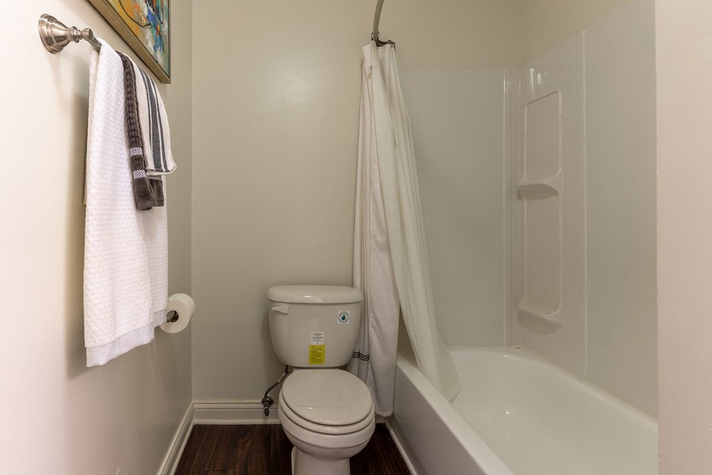 Soaking Tubs With Ceramic Tile at Hamilton Square Apartments, Westfield, IN, 46074