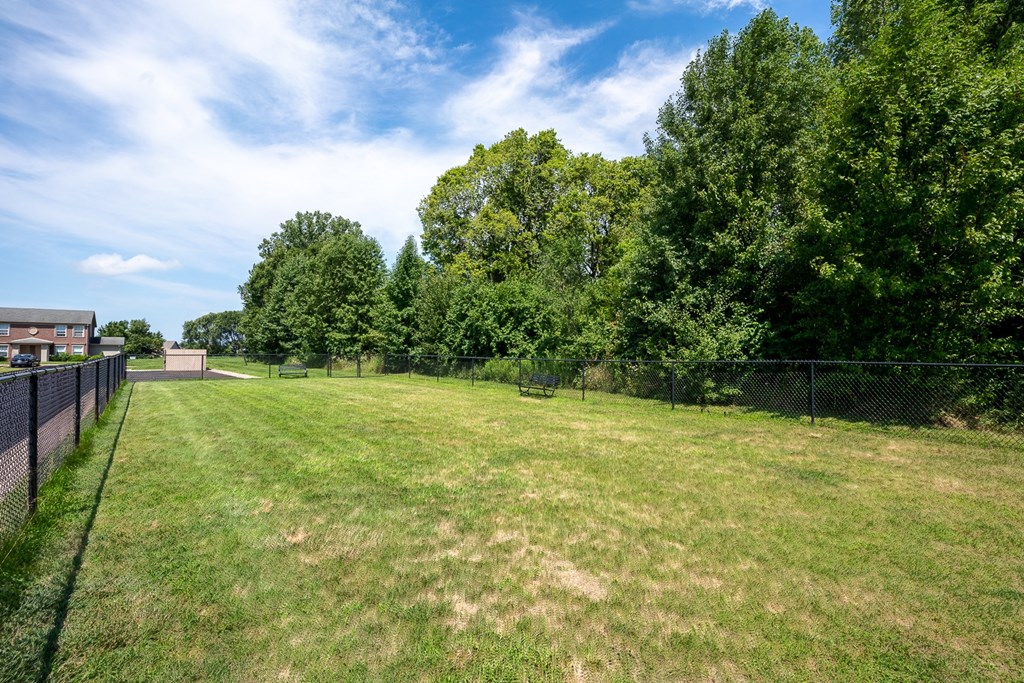 Pet Park at Walnut Creek Apartments, Kokomo