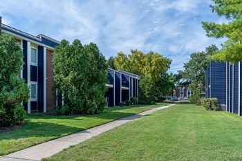 Lush Green Outdoor Spaces Lush Green Outdoor Spaces at Crestview at Louisville Apartments, Louisville, Kentucky - Photo Gallery 3