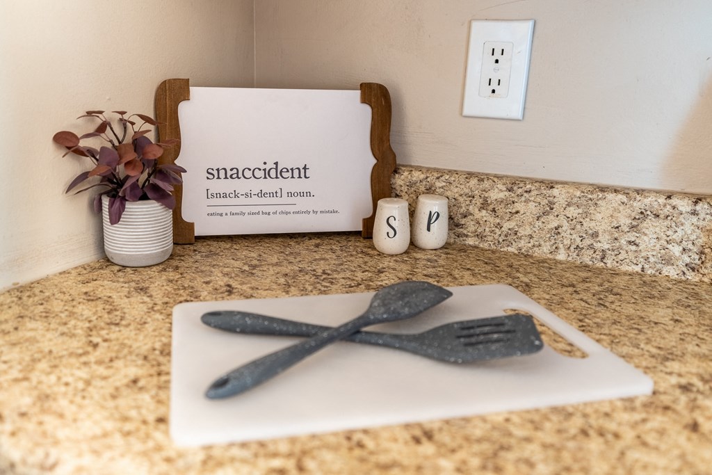 Eating Items at HUB of New Albany Apartments, New Albany, Indiana