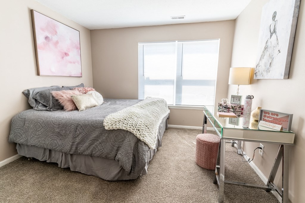 Large Bedroom at HUB of New Albany, New Albany, IN, 47150