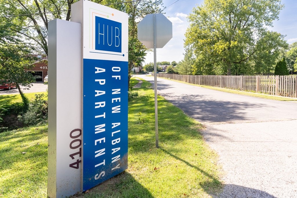 Welcoming Signage at HUB of New Albany Apartments, Indiana