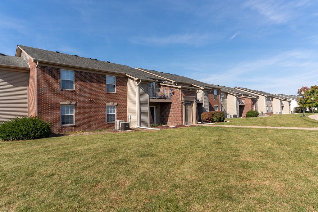 Lush Landscaping at Walnut Creek Apartments, Indiana, 46902