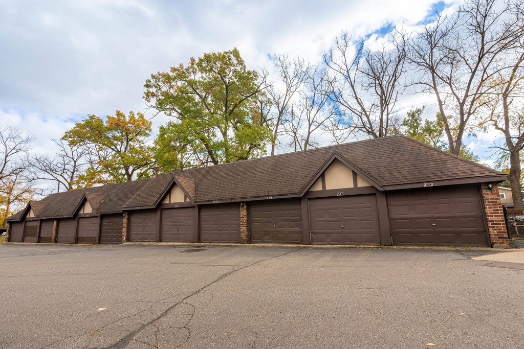 Private Garages at Candlewyck Apartments, Kalamazoo, MI
