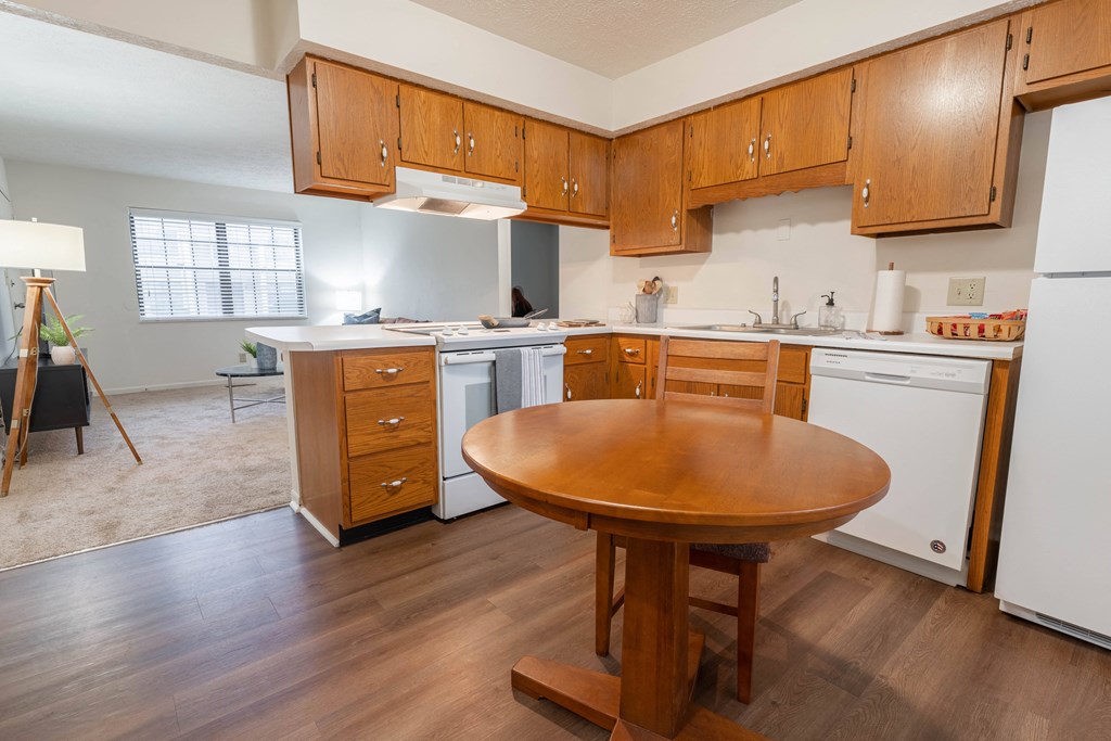 Eat In Kitchen at Sandstone Court Apartments, Greenwood, 46142