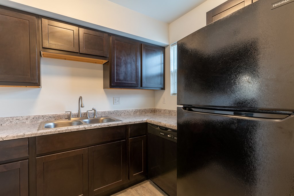 Kitchen Appliances at Olde Towne Apartments, Ohio