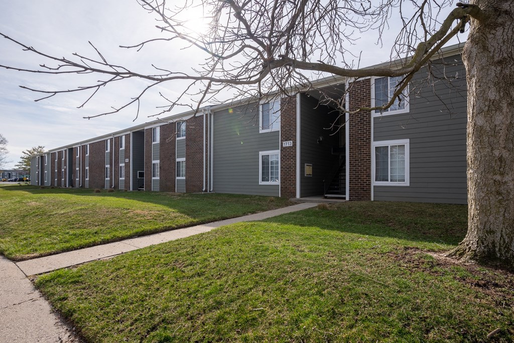 view of building at Pickwick Farms Apartments, Indianapolis, IN