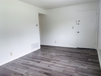 Large living room at Fountainview Apartments in Indianapolis, IN - Photo Gallery 5
