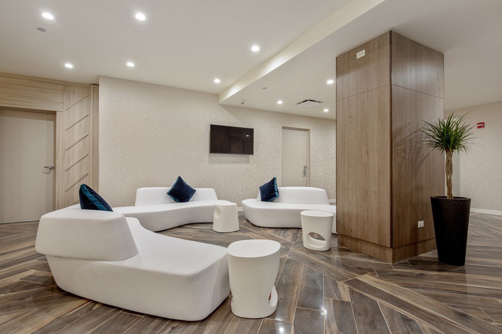 124 Indoor and Outdoor Security Cameras at Park Heights by the Lake Apartments, Illinois