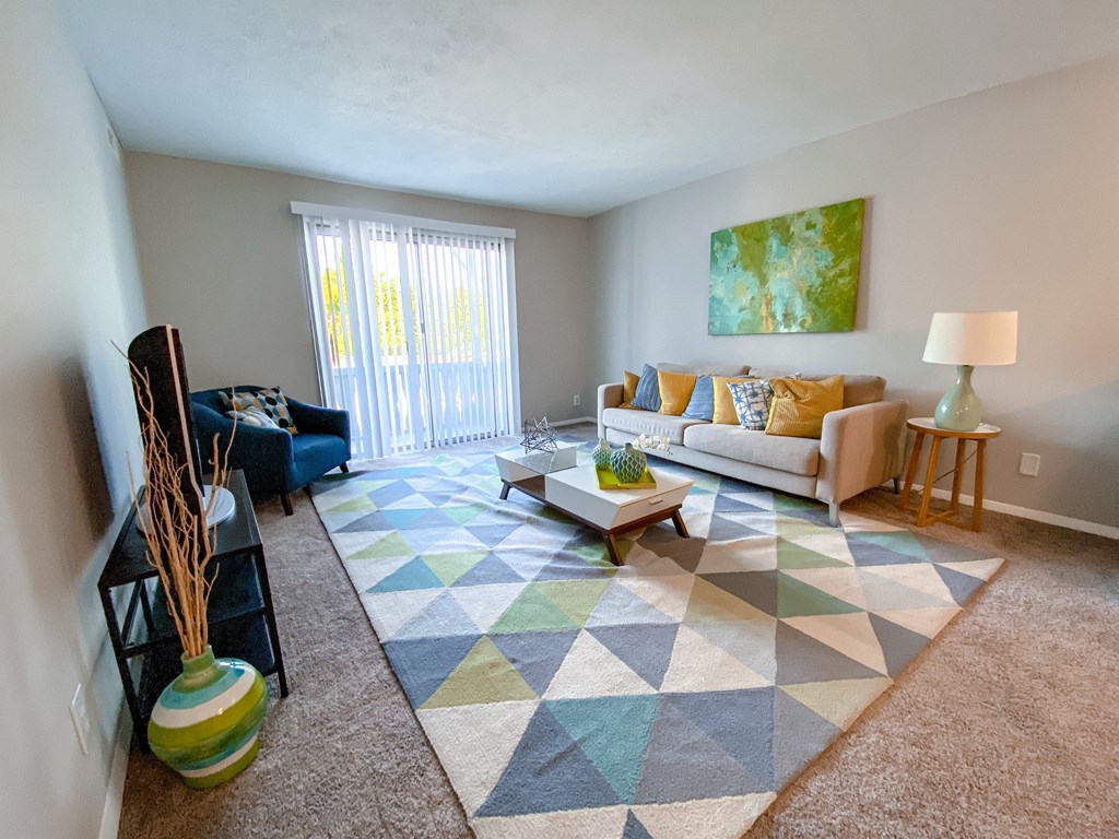 Large living room at Camelot East Apartments, Ohio, 45014
