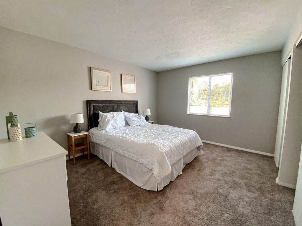 Gorgeous Bedroom at Camelot East Apartments, Fairfield, OH, 45014