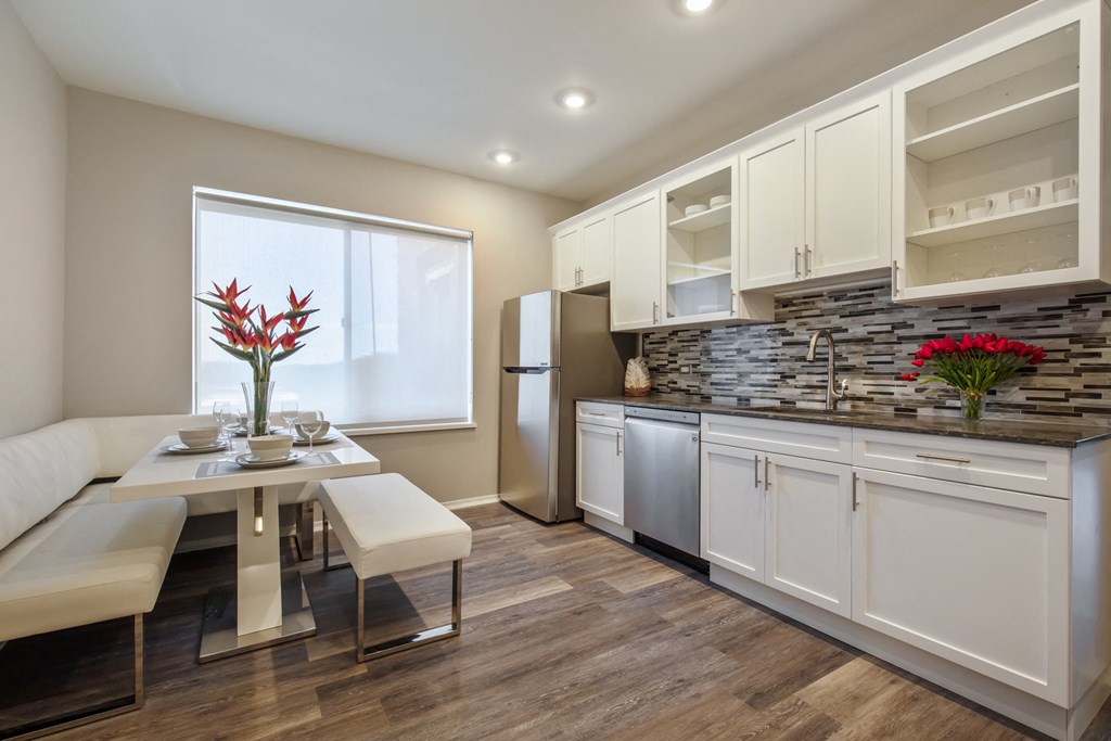 Eat-in Kitchen Table With Sink at Park Heights by the Lake Apartments, Chicago
