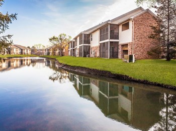 Lake view apartments Lake view apartments at Bexley Village, Greenwood - Photo Gallery 2