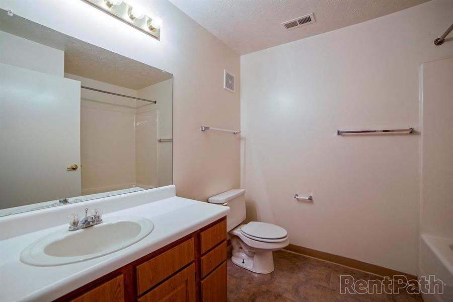 Custom Look Bathroom at Creekside Square Apartments, Indianapolis, 46254