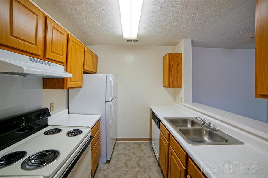 Stylish Kitchen at Creekside Square Apartments, Indiana
