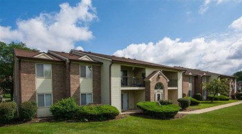 Property Into Perspective Property Into Perspective at Creekside Square Apartments, Indianapolis, IN, 46254 - Photo Gallery 2