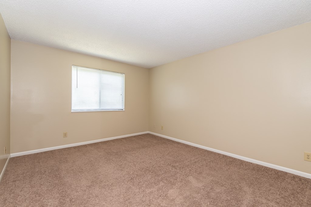 Spacious Bedroom at Meadow View Apartments and Townhomes, Springboro