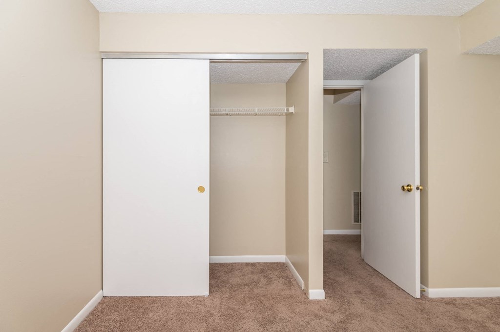 Closet View at Meadow View Apartments and Townhomes, Springboro, Ohio