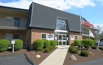 Clubhouse Exterior Clubhouse Exterior at Olde Towne Apartments in Middletown, OH - Photo Gallery 5