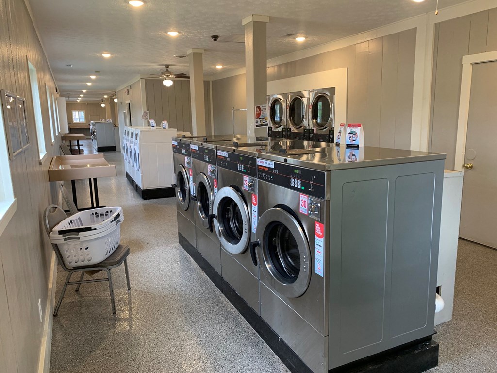 On-Site Laundry Facilities at Pickwick Farms Apartments in 46260