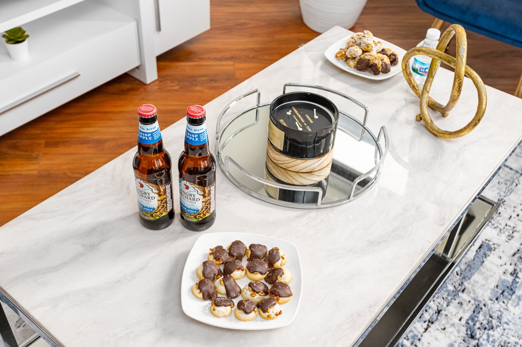 Breakfast Table at Somerset Place Apartments, Chicago