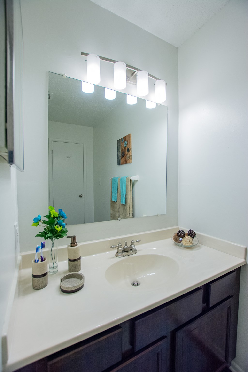 Modern Bathroom Fittings at The Lodge Apartments, Indianapolis, IN