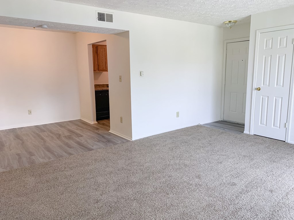 Unfurnished Living Area at Waterstone Place Apartments, Indianapolis, 46229