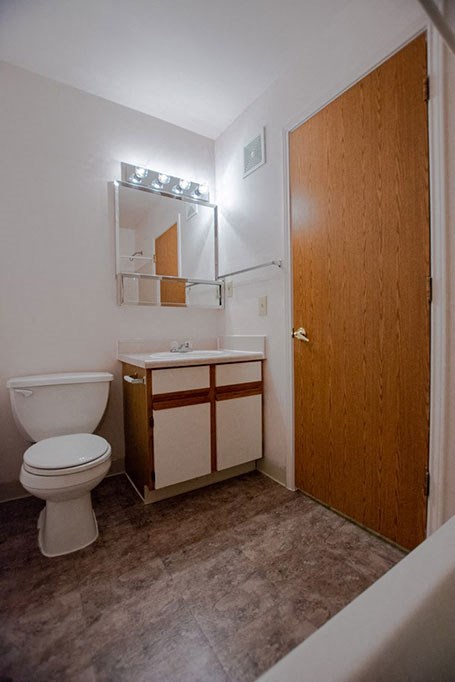 Modern Bathroom Fittings at Walnut Creek Apartments, Kokomo, IN