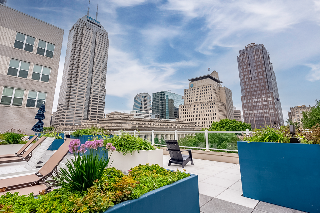 Rooftop Decks at The Whit Apartments, Indianapolis, 46204