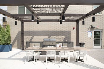 Outdoor Pergola at The Whit Apartments, Indianapolis - Photo Gallery 38