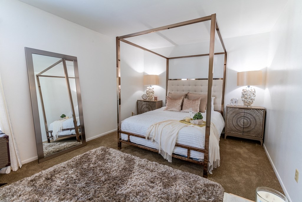 White Bedroom at Pickwick Farms Apartments, Indianapolis, 46260