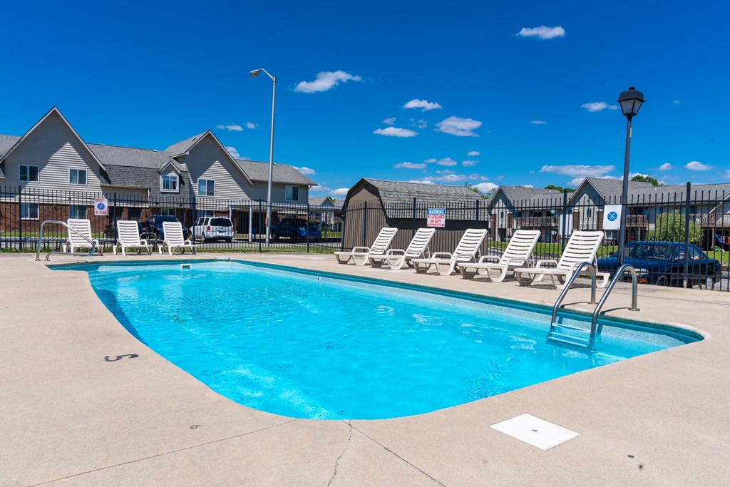 Sparkling Pool at Lake Camelot Apartments, Indiana, 46268