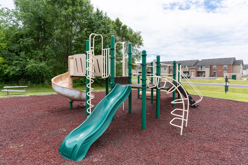 Play Area at Walnut Creek Apartments, Indiana, 46902