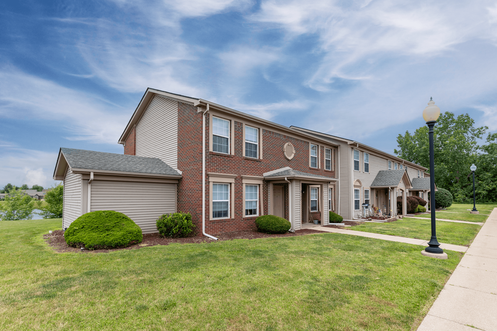 Green Space at Walnut Creek Apartments, Kokomo, 46902