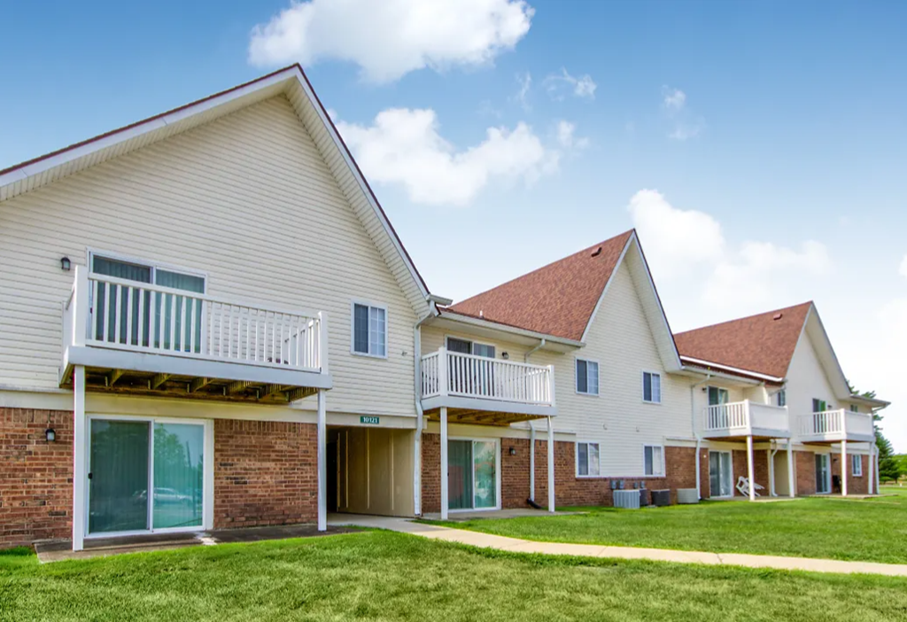 Apartment building at Waterstone Place Apartments, Indianapolis, IN
