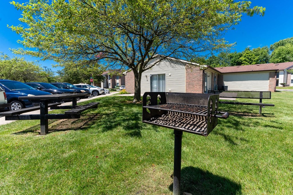 Picnic And BBQ at Creekside Square Apartments, Indianapolis, IN 46254