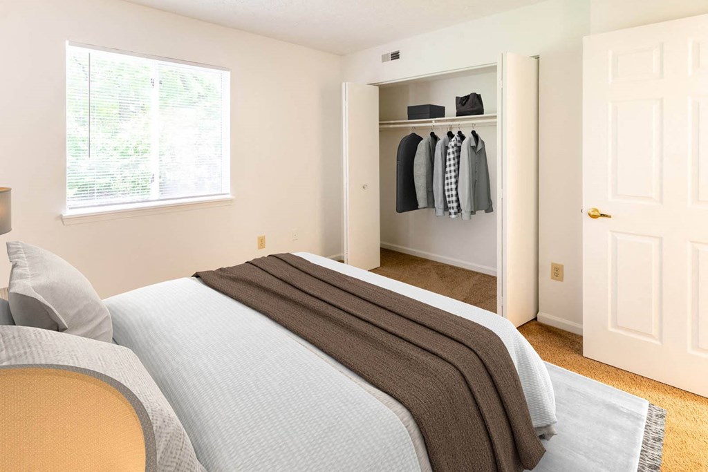 Bedroom With Closet at Creekside Square Apartments, Indiana, 46254